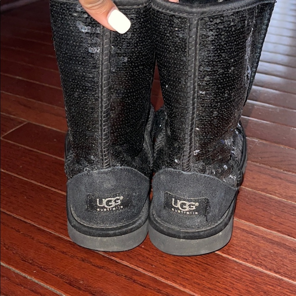 BLACK shimmery UGG BOOTS